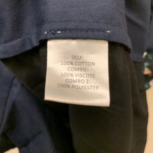 Rhié blue tunic with floral accents. Like new - Picture 8 of 10